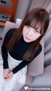 声优美女小姐姐！给你不一样的体验！带上耳麦边扣边呻吟，堪比AV女优，假屌足交骚的很